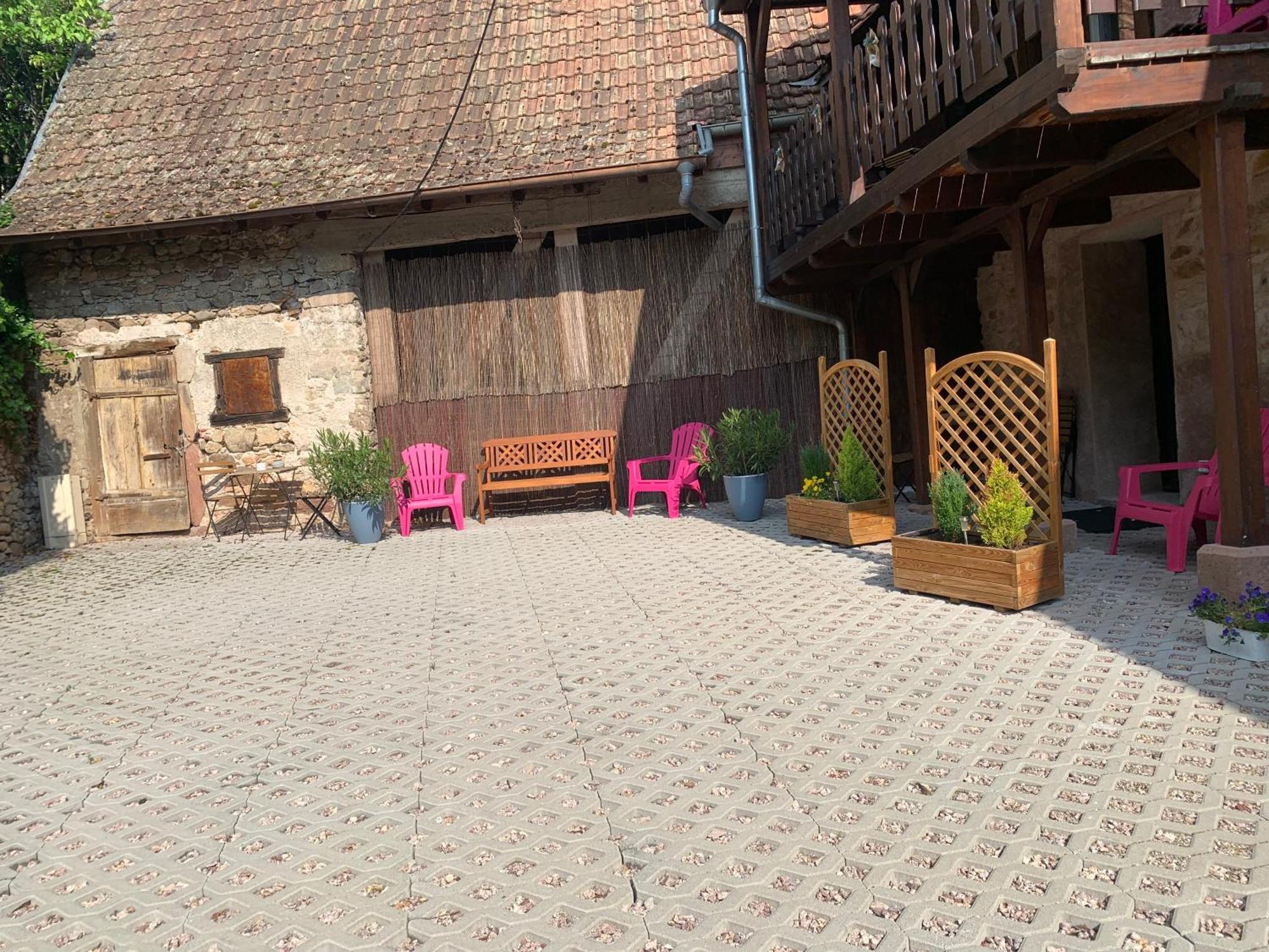 Le Clocher " Sous Les Combles" Parking Gratuit Beblenheim Exteriör bild