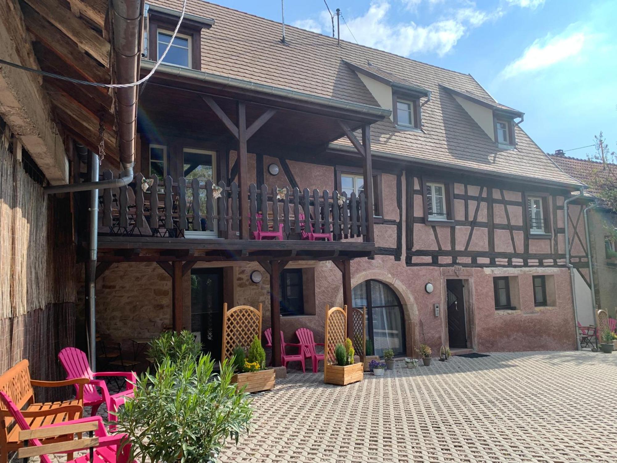 Le Clocher " Sous Les Combles" Parking Gratuit Beblenheim Exteriör bild
